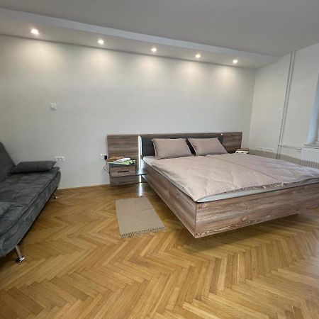 Mici'S Apartments Visoko  Екстер'єр фото