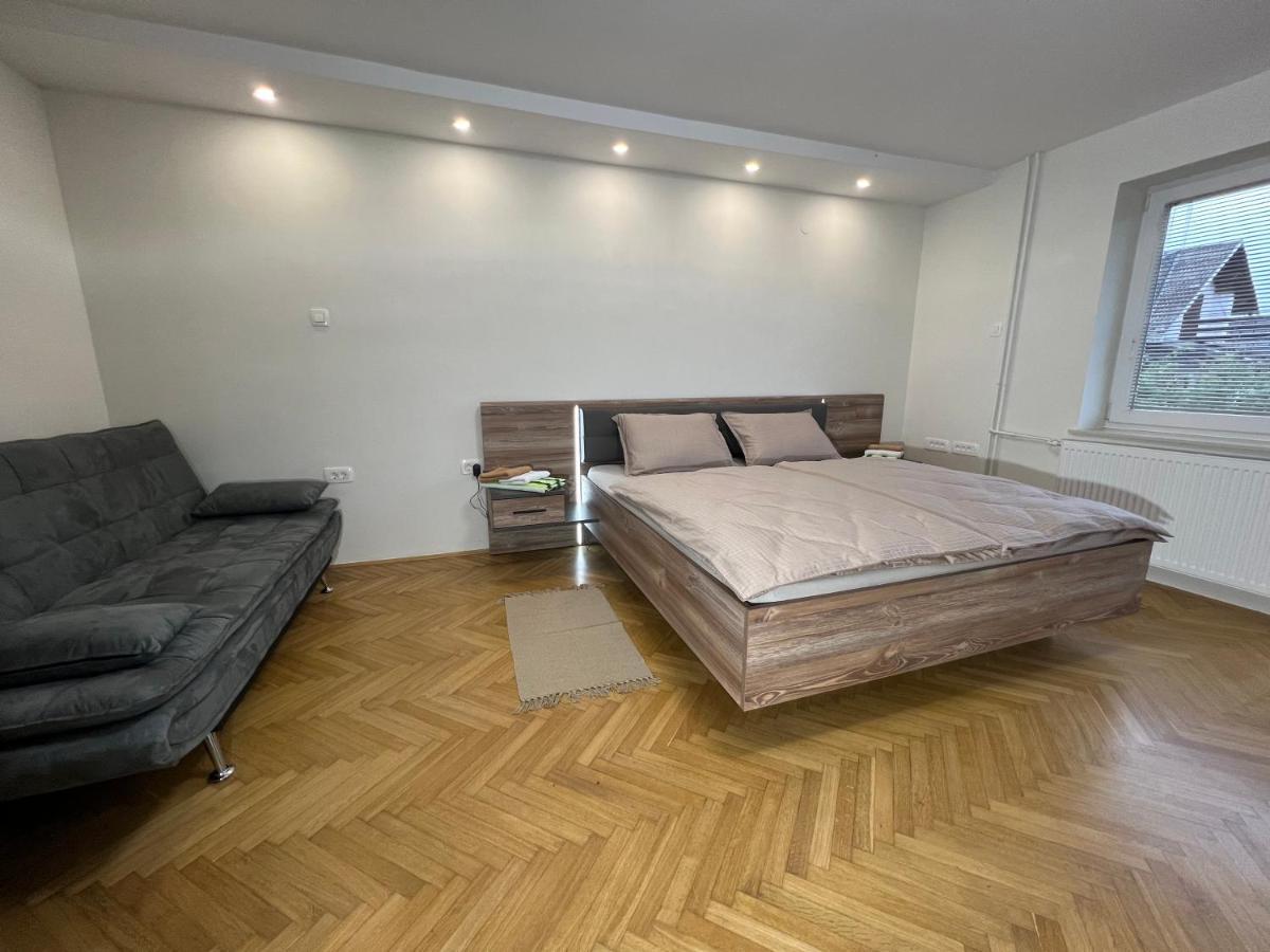 Mici'S Apartments Visoko  Екстер'єр фото